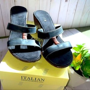 NWOT Black Size 6.5 Italian Shoemaker Sandals